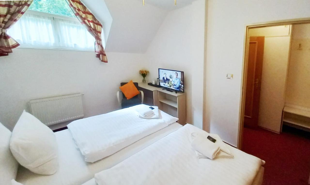 Hotel Hradec Špindlerŭv Mlýn Ngoại thất bức ảnh