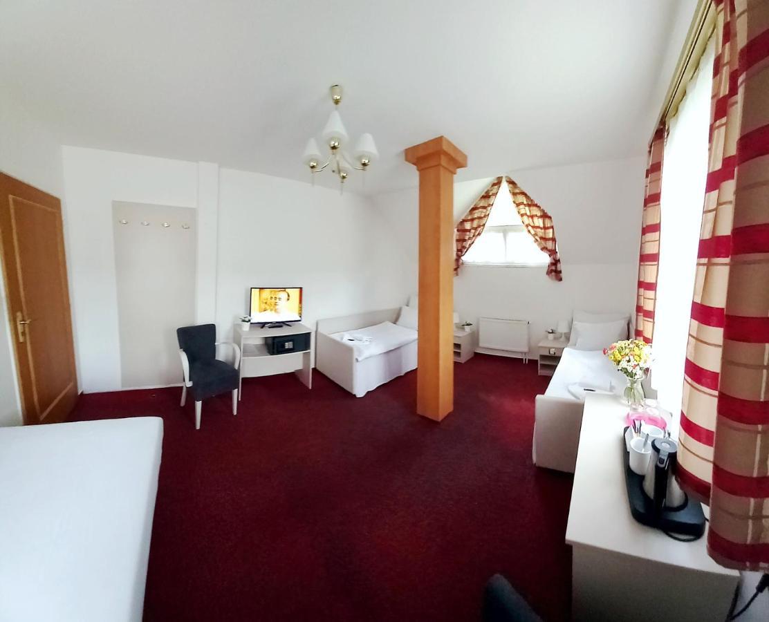 Hotel Hradec Špindlerŭv Mlýn Ngoại thất bức ảnh
